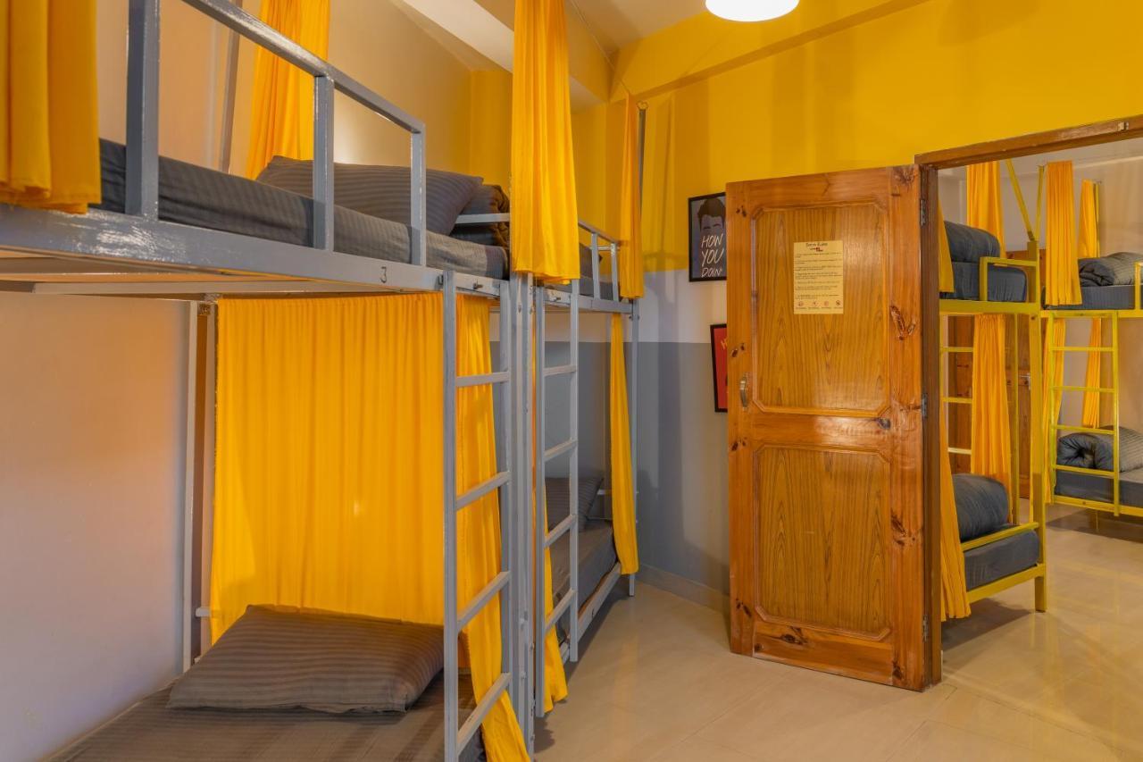 Whoopers Hostel Bir Zewnętrze zdjęcie